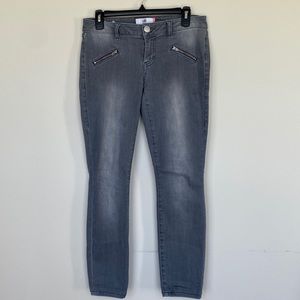 Great skinny jeans front zippers